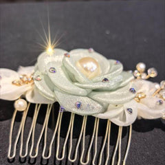 Dorienne Floral Crystal Hair Comb