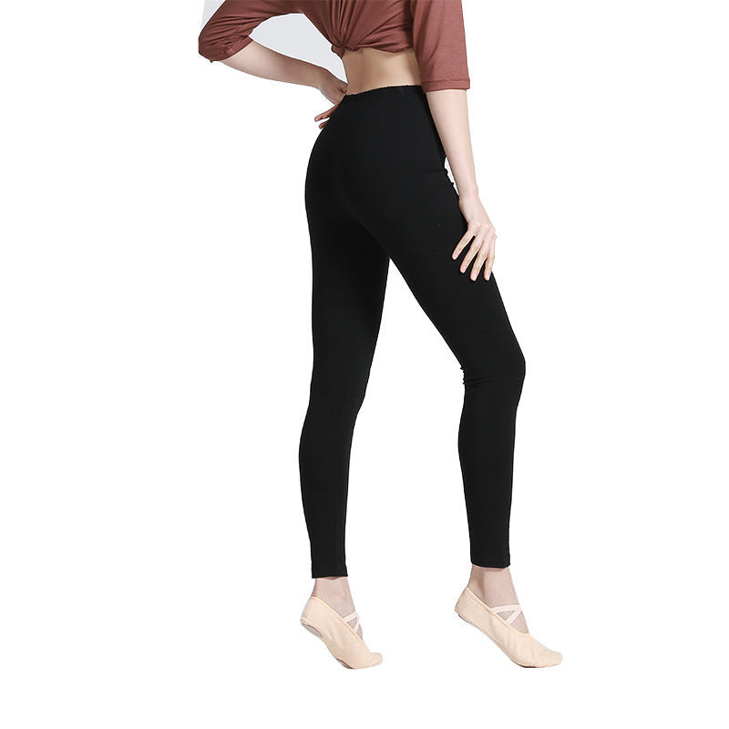 Yorisse Sculpt Fit Training Pants