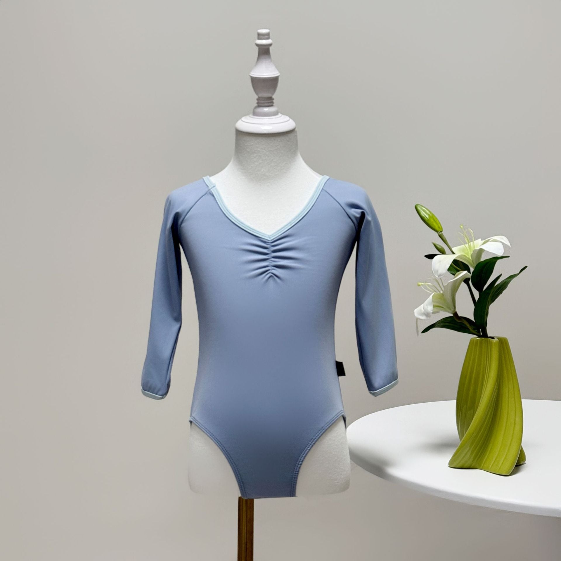 Snowliquea V-Neck Contrast Trim Sleeve Leotard